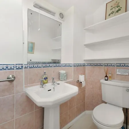 2 Bed In Oc-lr138